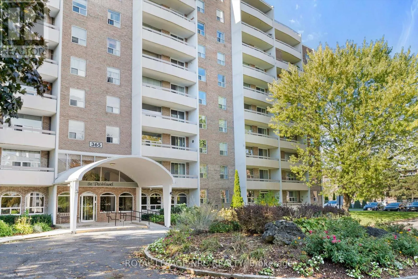 401 - 365 GENEVA STREET, #401