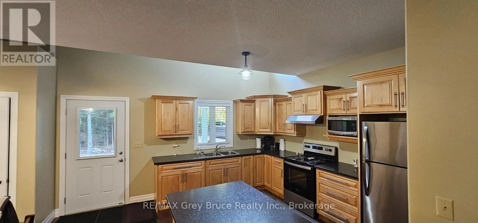 51 LAKEWOOD COUNTRY LANE
