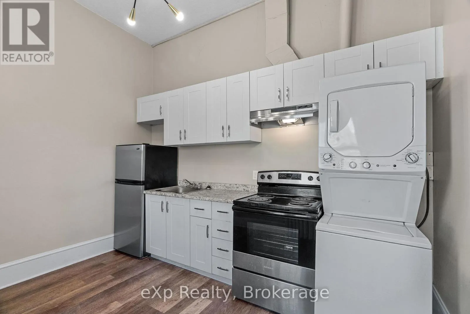 4 - 111 CHURCH STREET, #4