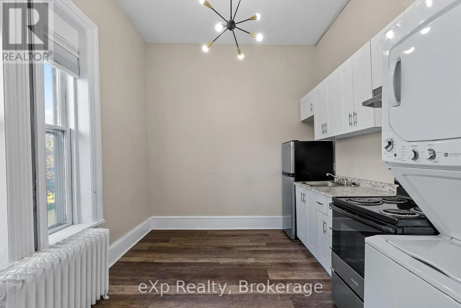 4 - 111 CHURCH STREET, #4