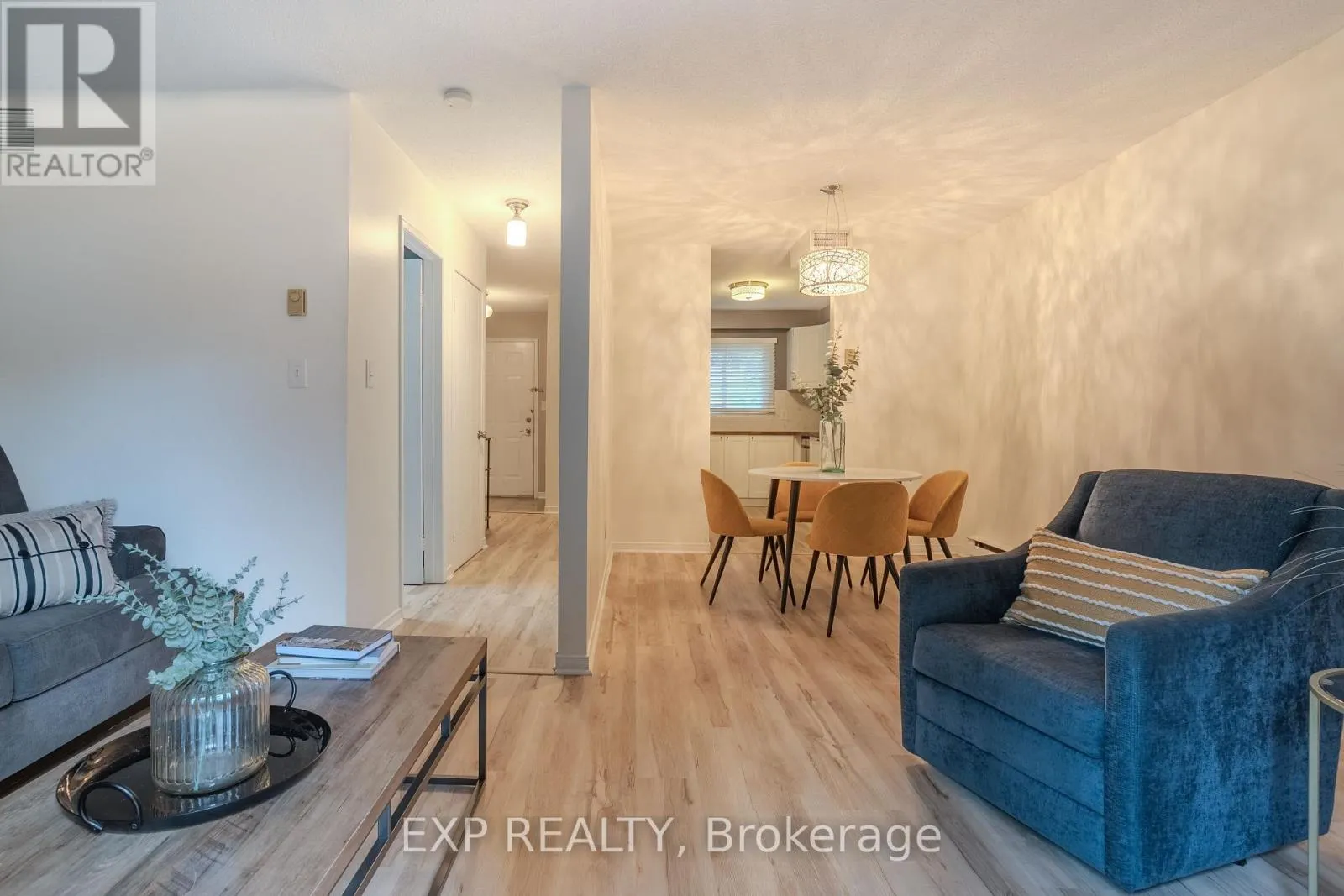 8 - 38 ELMA STREET, #8