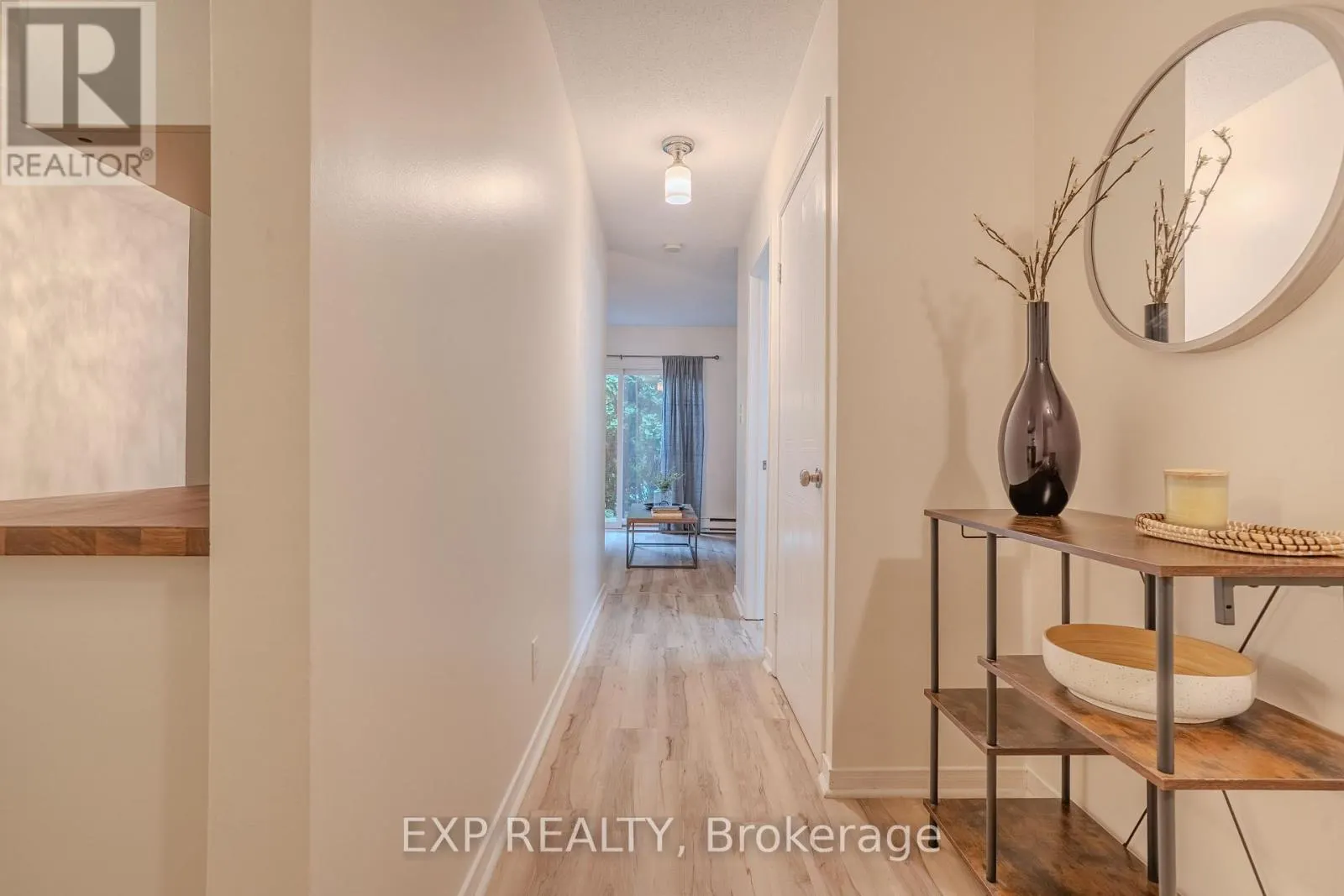8 - 38 ELMA STREET, #8