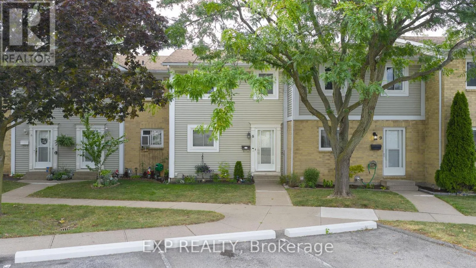8 - 38 ELMA STREET, #8