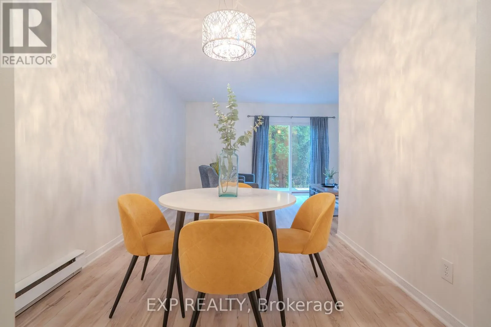 8 - 38 ELMA STREET, #8
