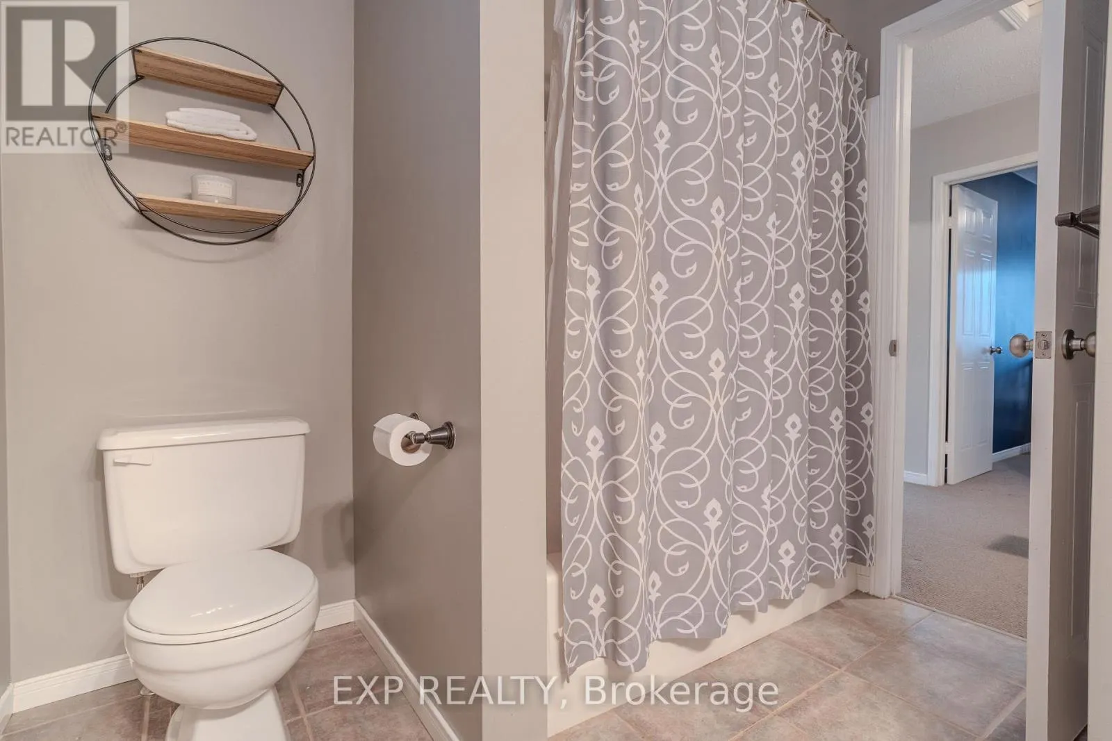 8 - 38 ELMA STREET, #8