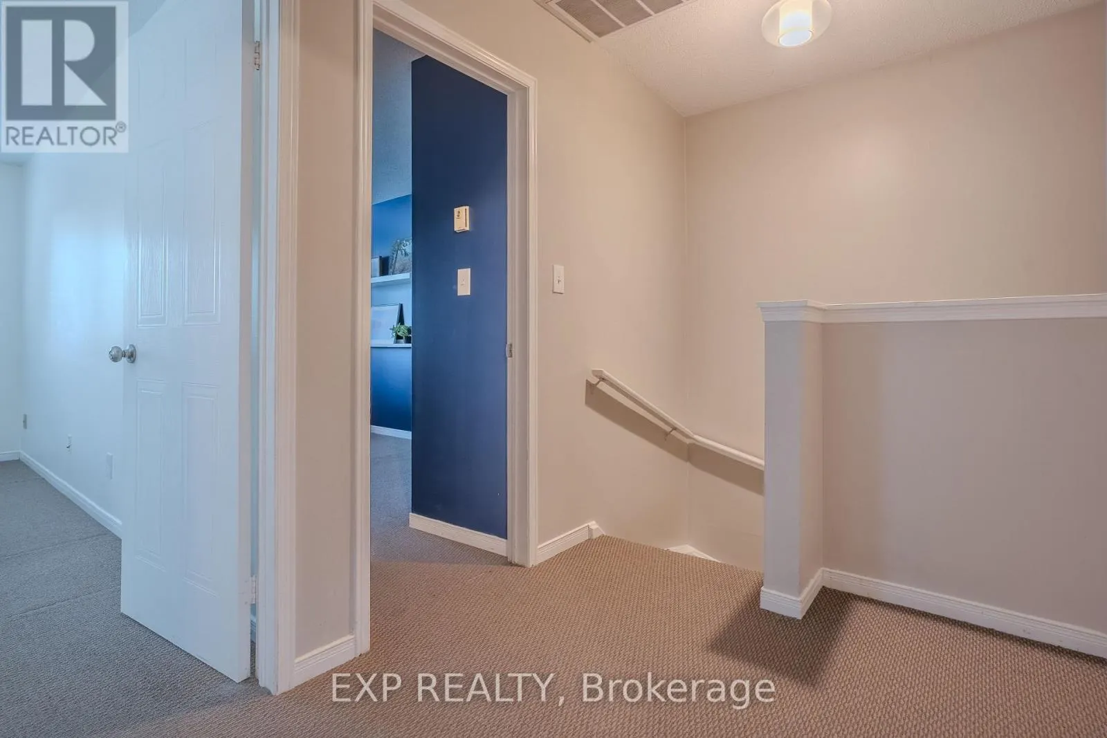 8 - 38 ELMA STREET, #8