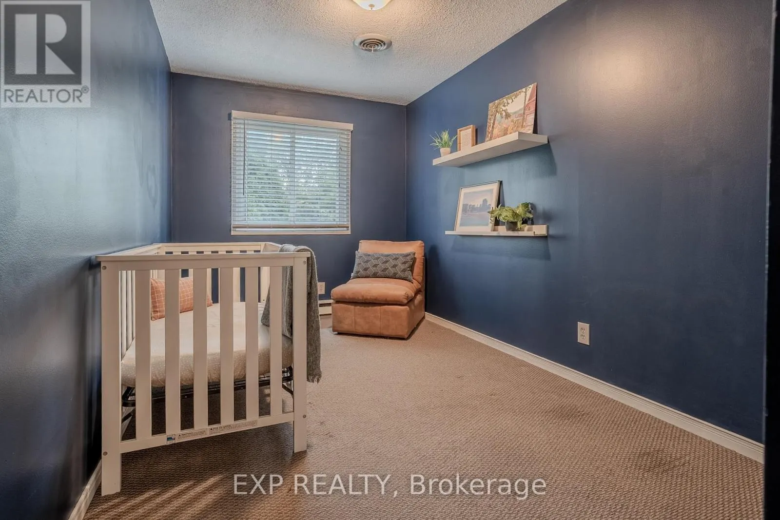 8 - 38 ELMA STREET, #8