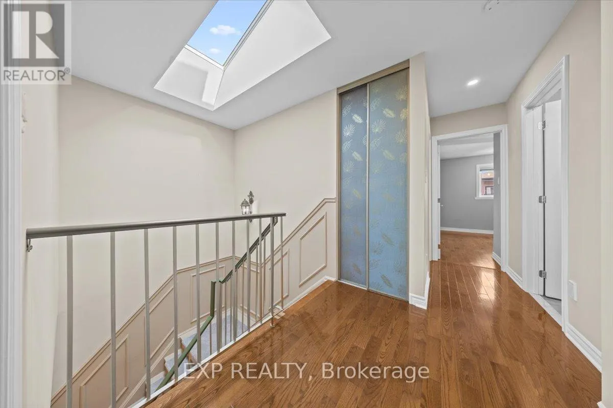 1871 MARKWELL CRESCENT