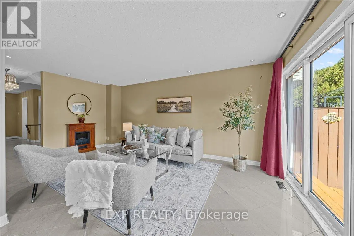 1871 MARKWELL CRESCENT