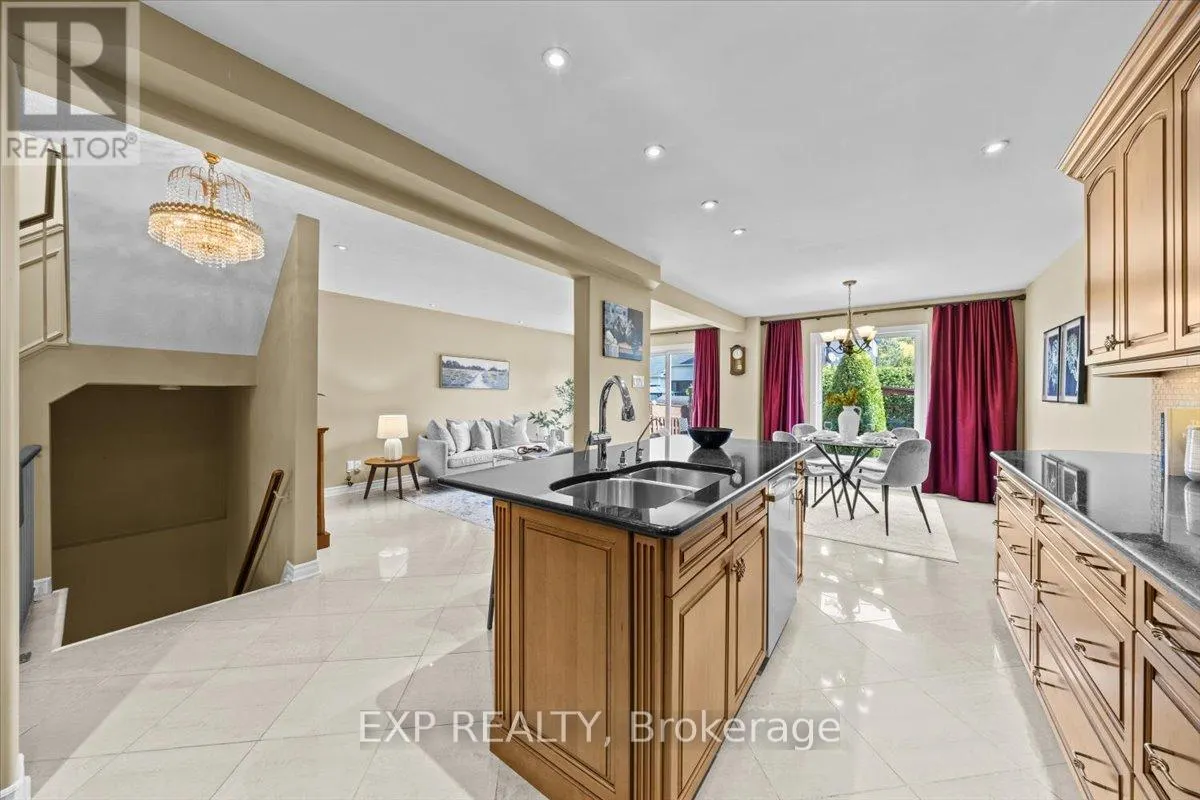 1871 MARKWELL CRESCENT