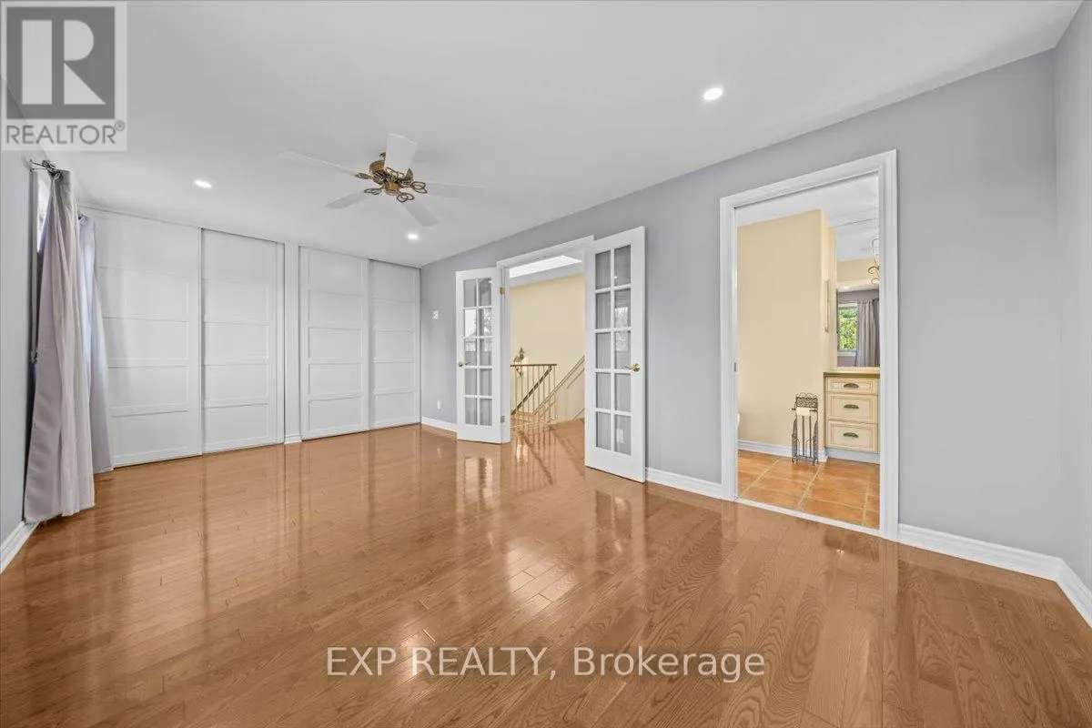 1871 MARKWELL CRESCENT