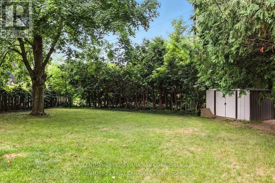 330 GLENROSE DRIVE