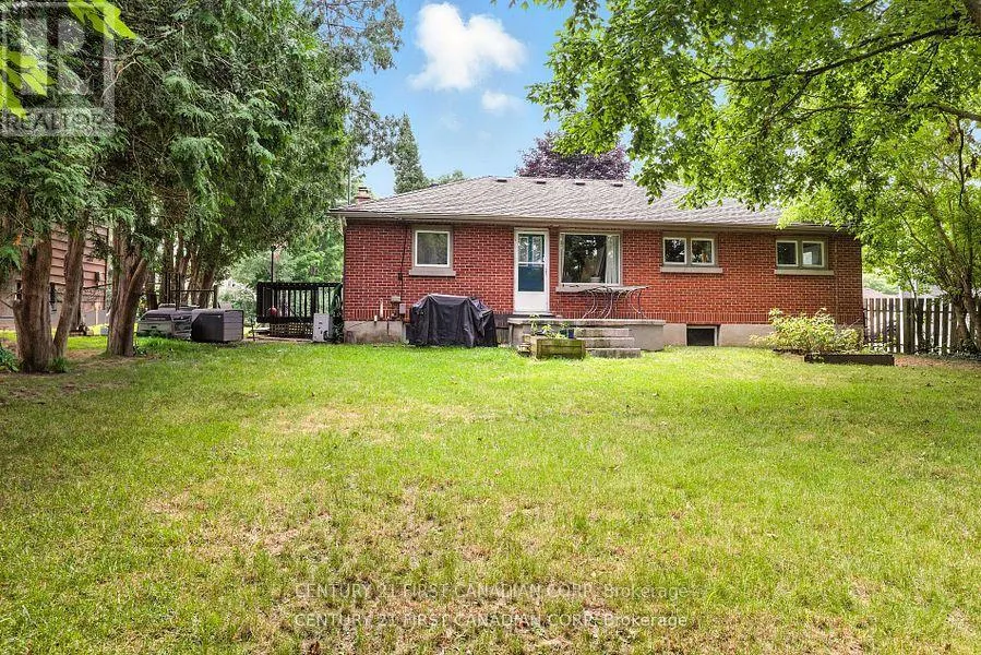 330 GLENROSE DRIVE