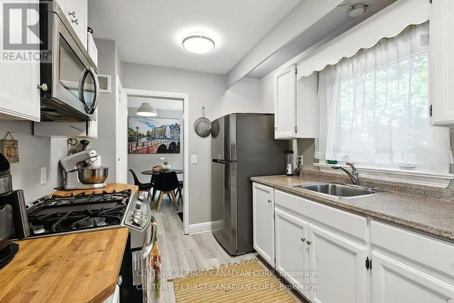 330 GLENROSE DRIVE