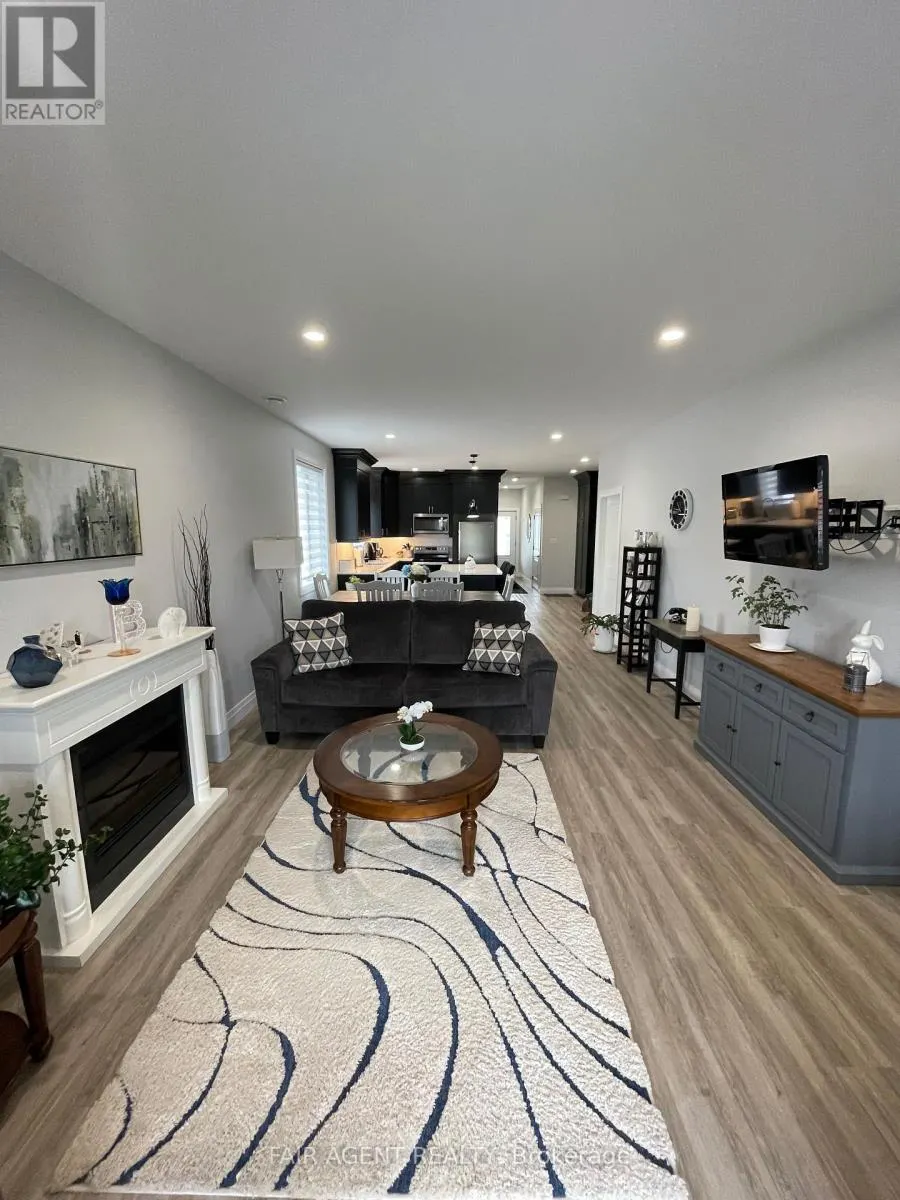 2 - 255 ALBERT STREET, #2