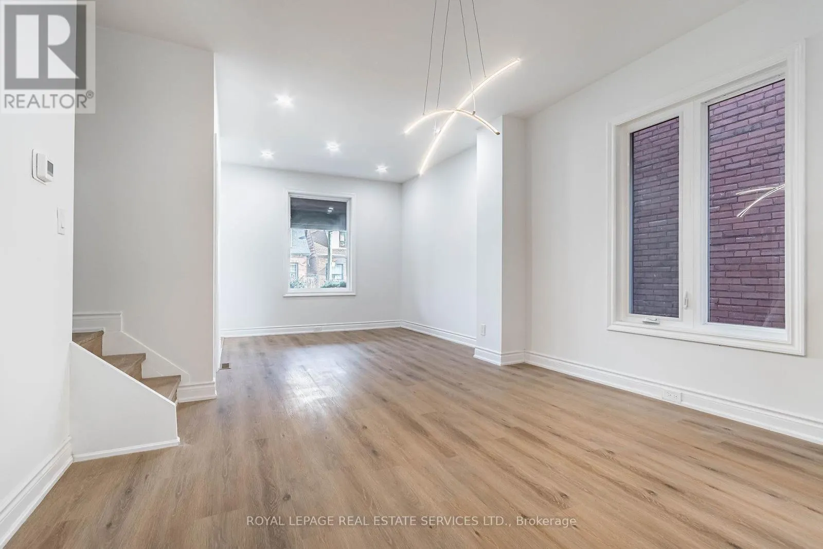 UPPER - 286 CUMBERLAND AVENUE