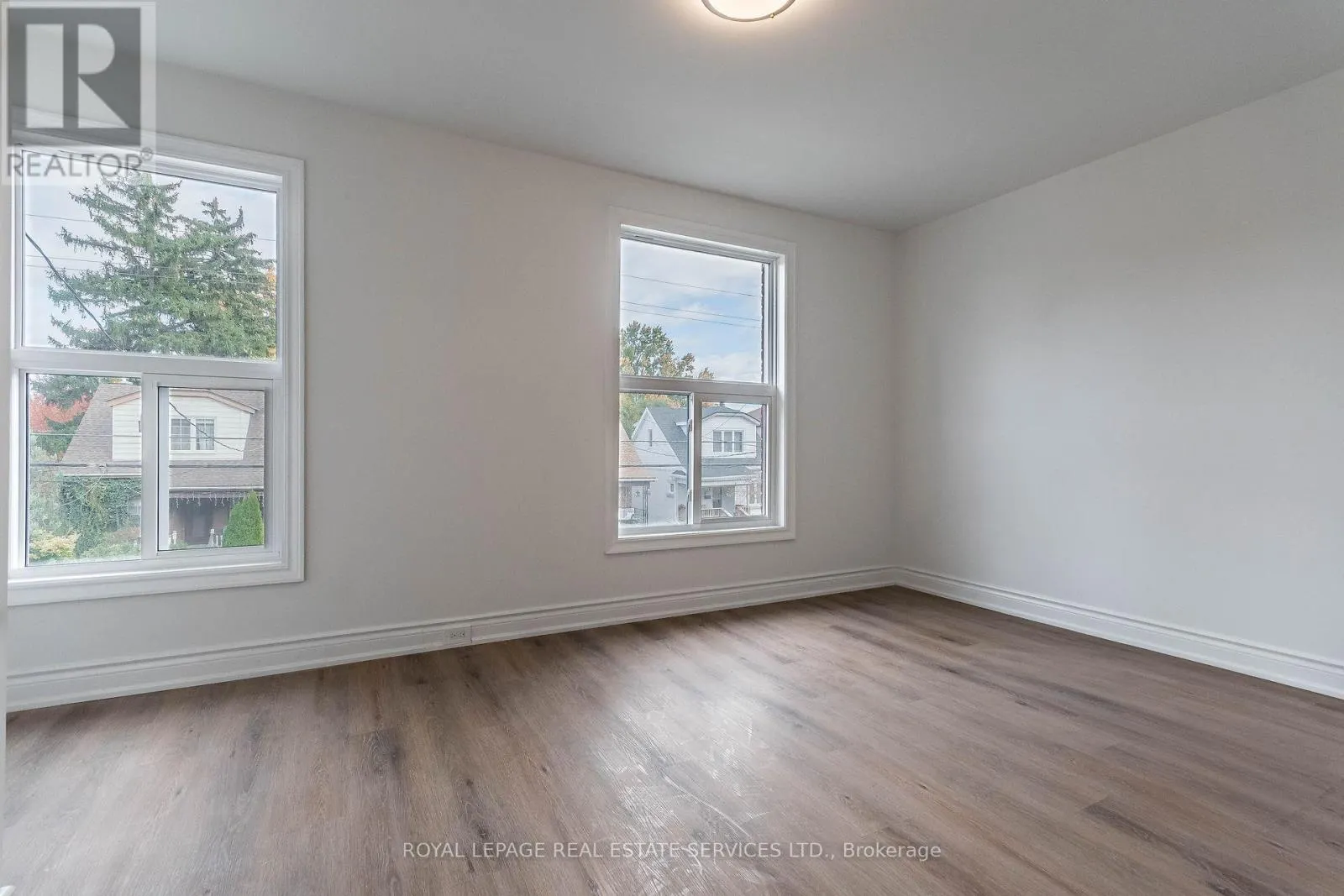 UPPER - 286 CUMBERLAND AVENUE