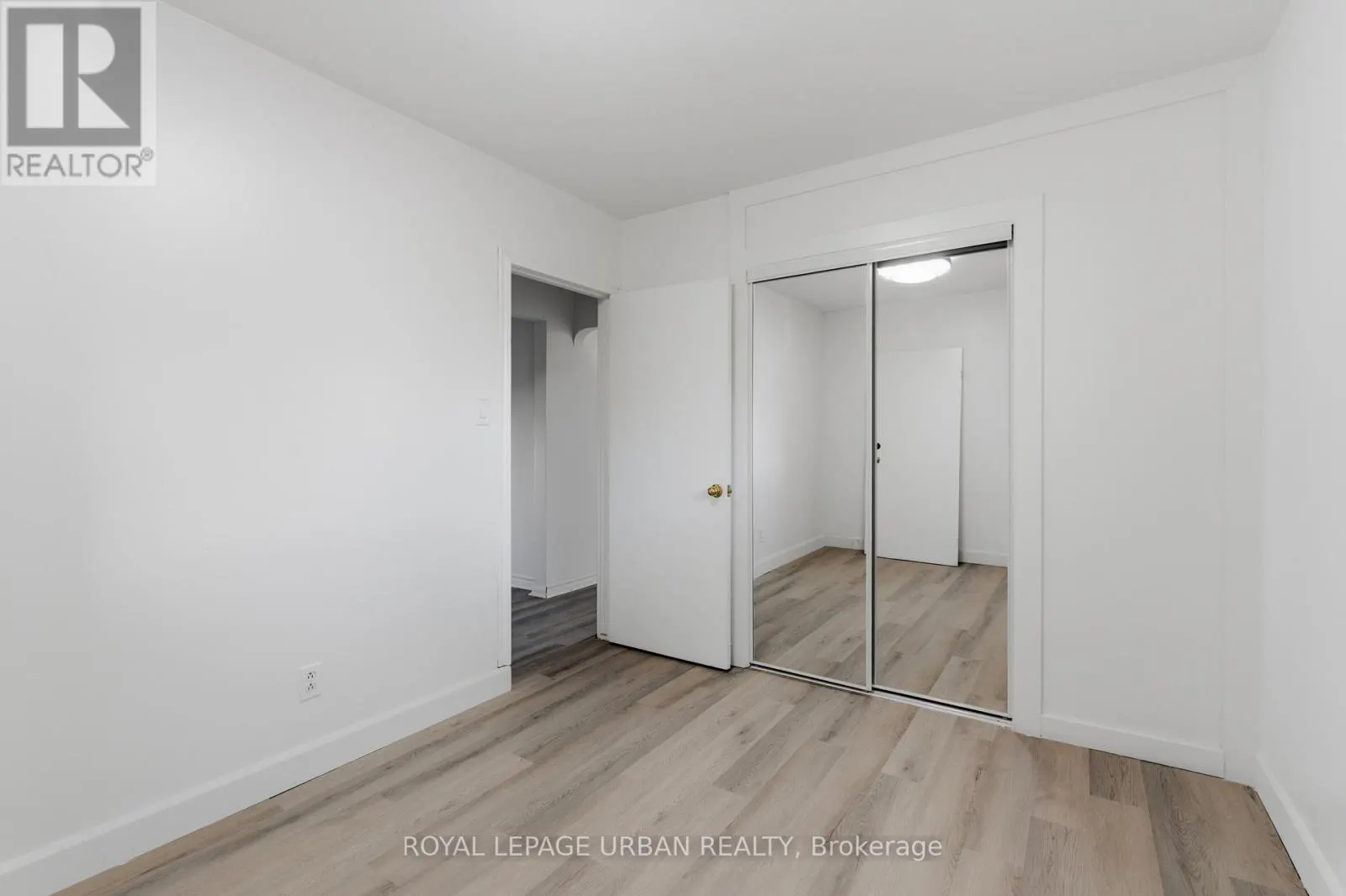34 GALE CRESCENT
