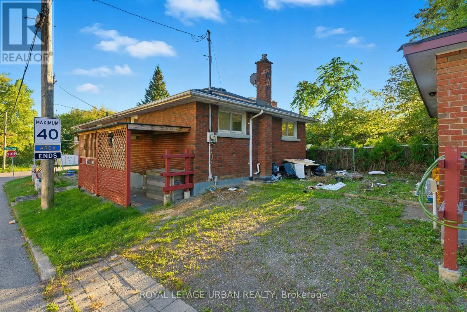 34 GALE CRESCENT
