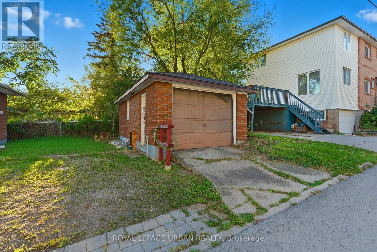 34 GALE CRESCENT