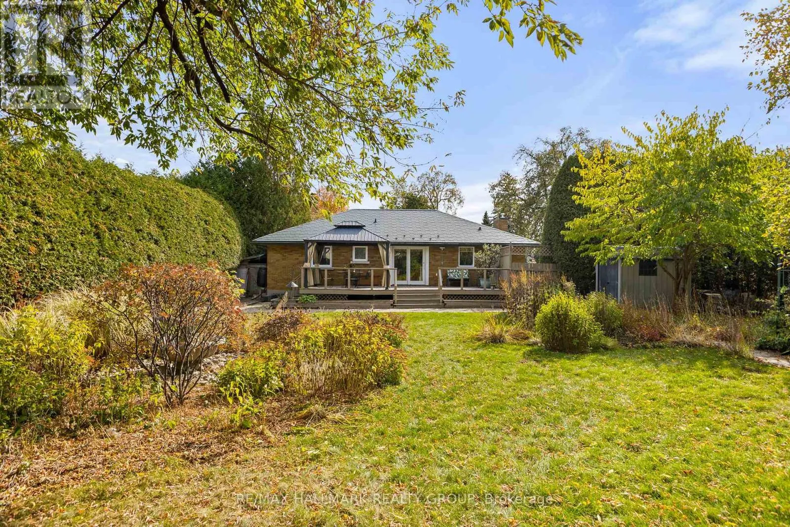 18 KERRY CRESCENT
