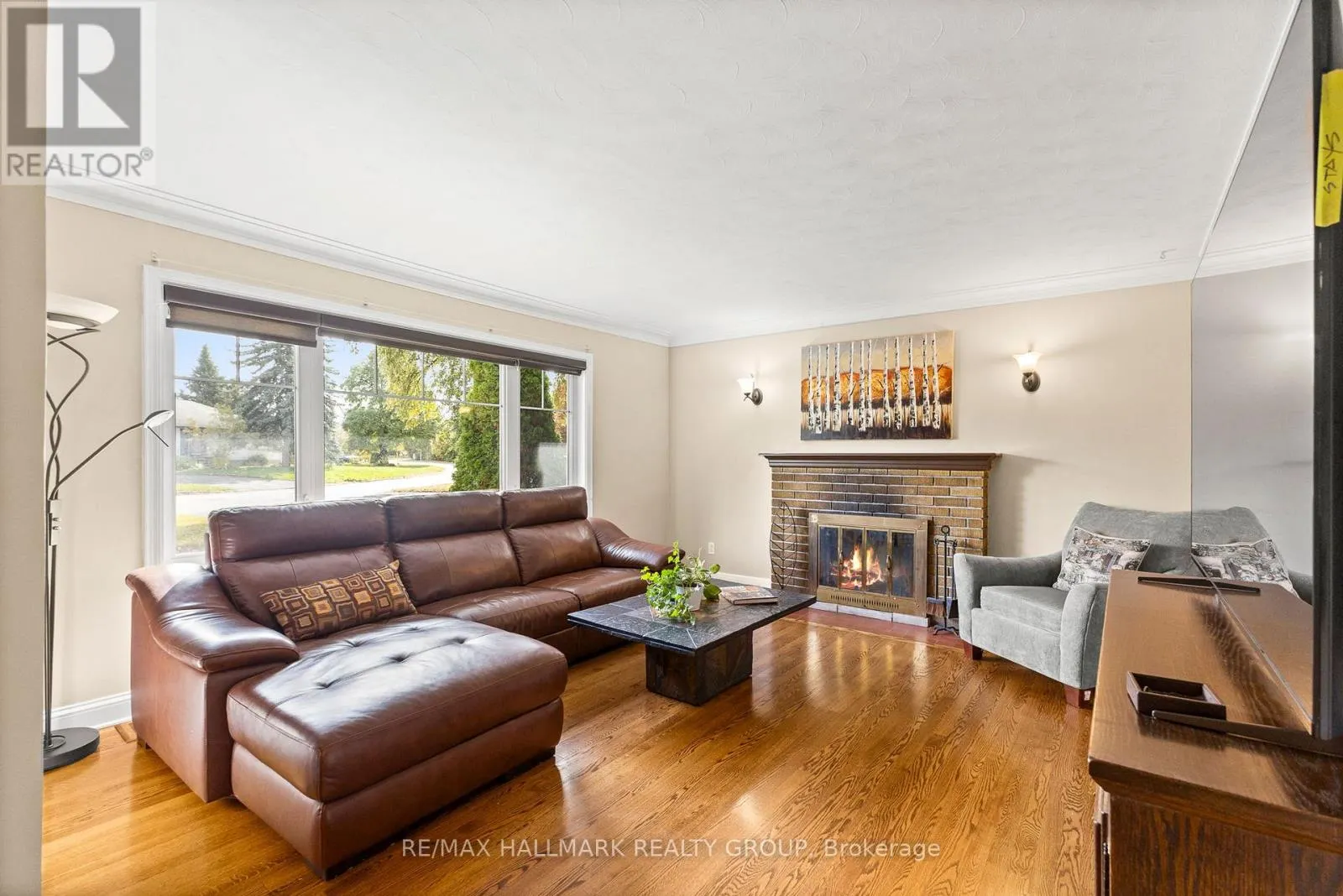 18 KERRY CRESCENT