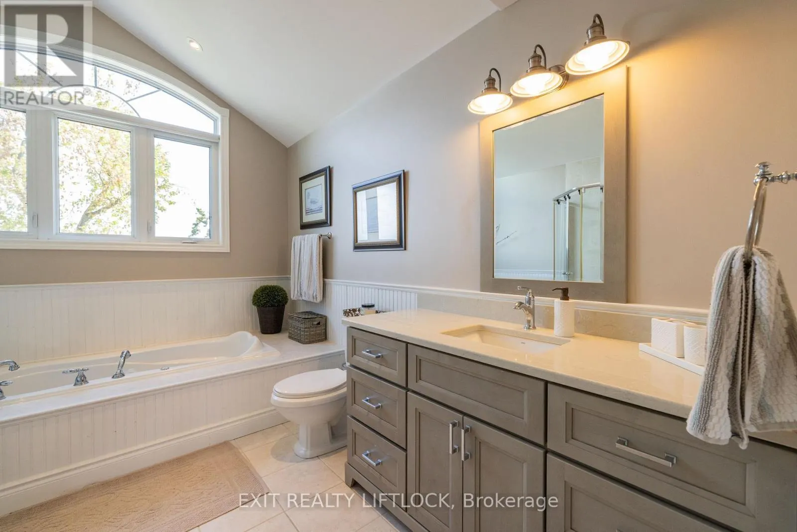 129 STINSON'S BAY ROAD