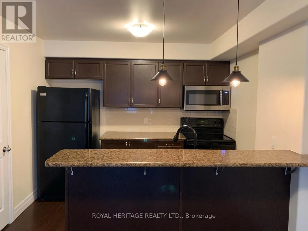 209 - 312 SPILLSBURY DRIVE N, #209