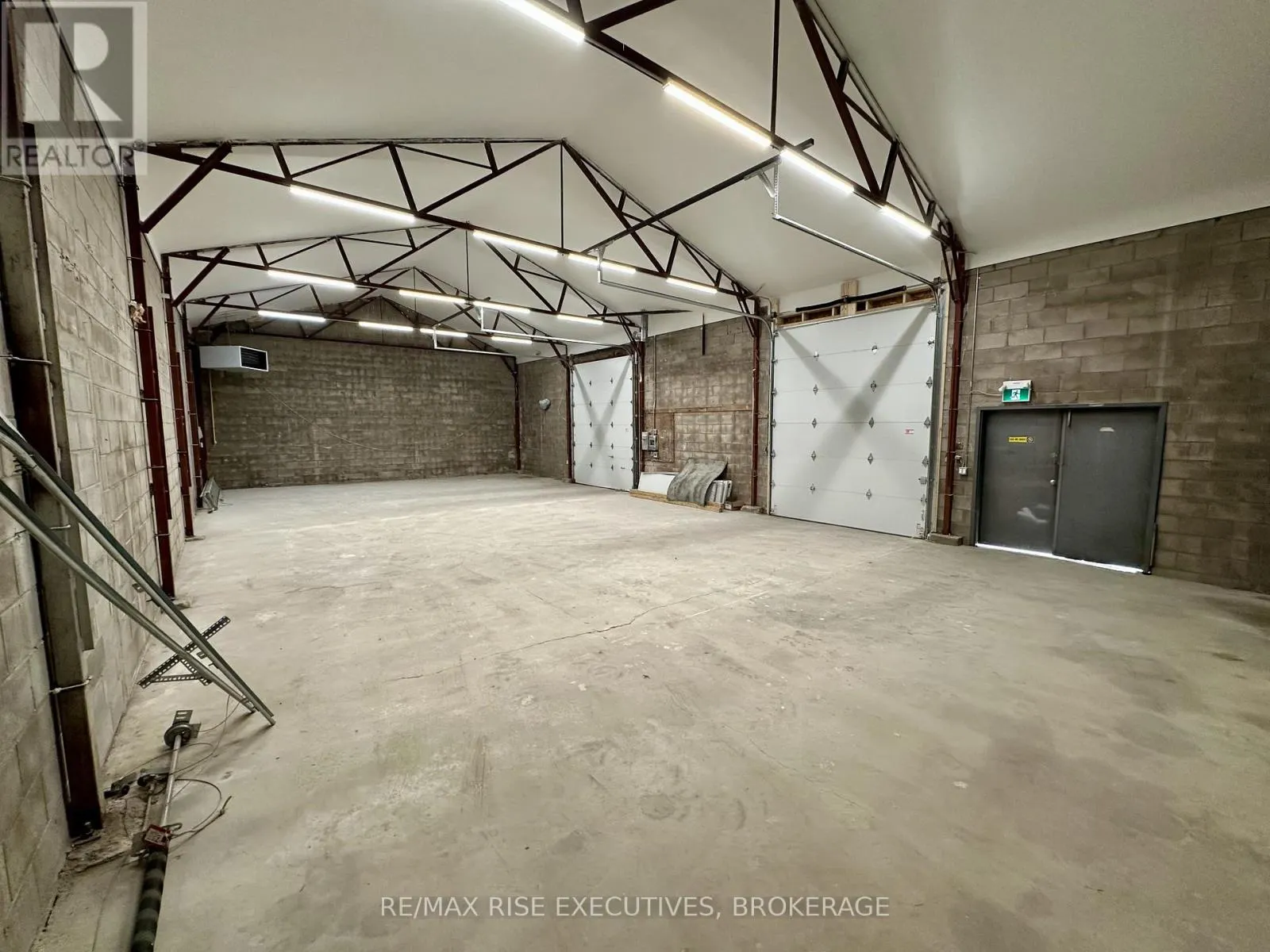 1 - 670 DEVELOPMENT DRIVE, #1
