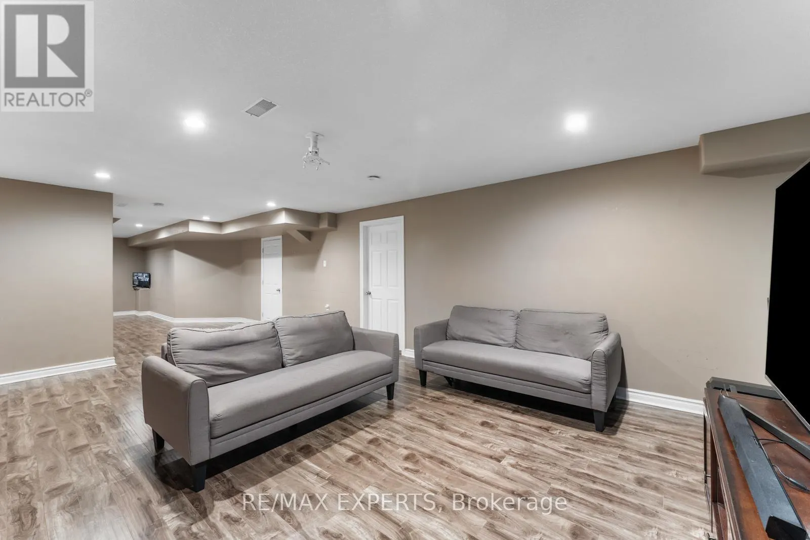 154 DAVINCI BOULEVARD