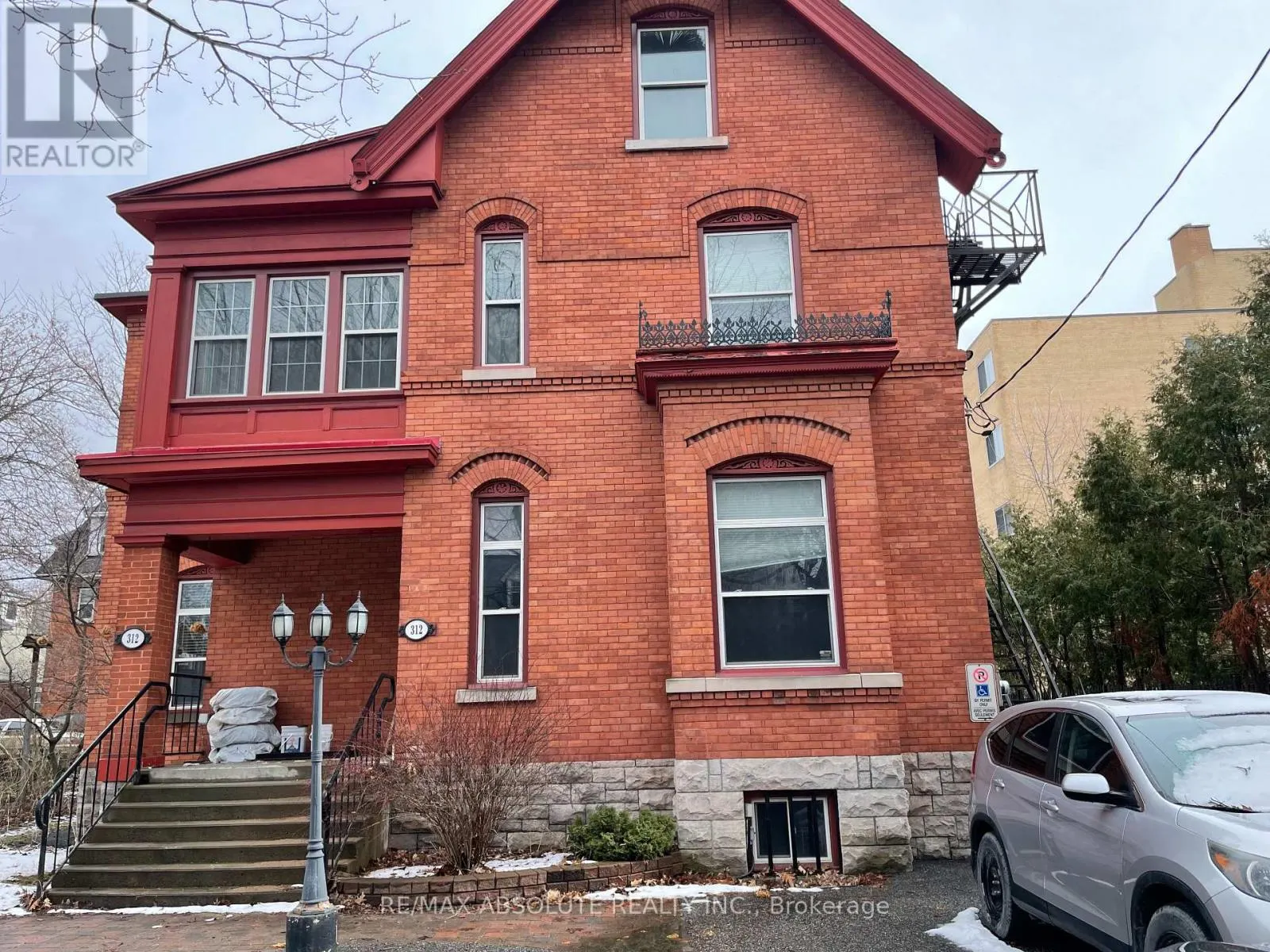 312 DALY AVENUE