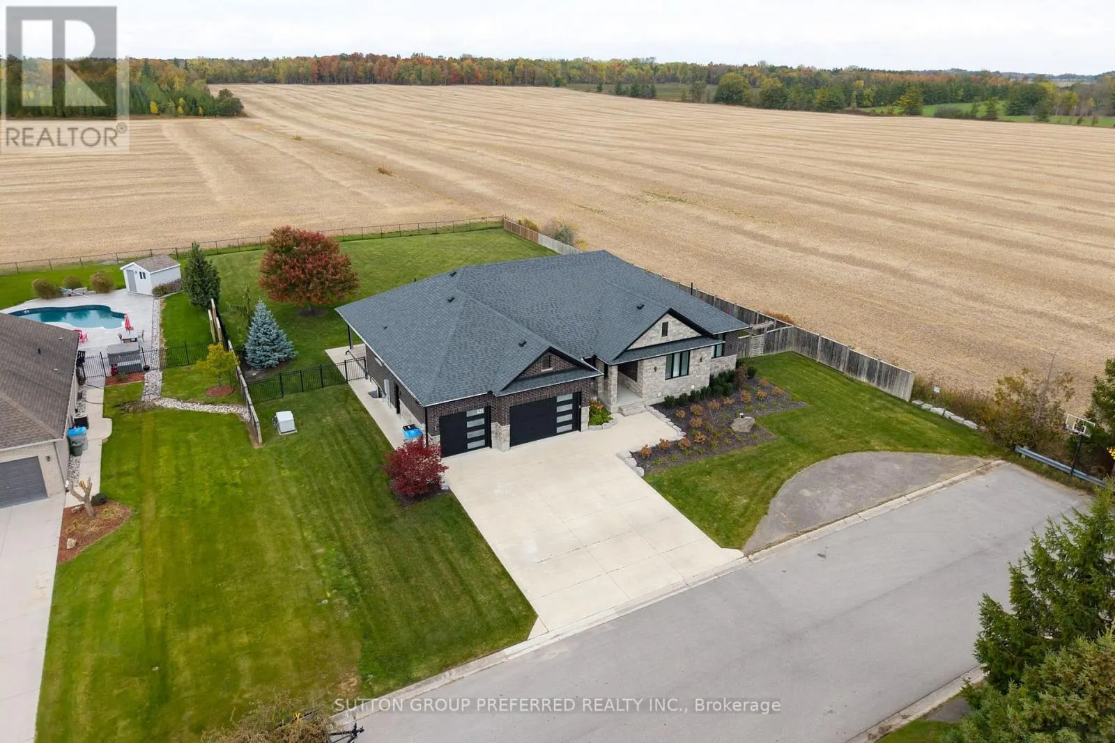 121 LEWIS DRIVE
