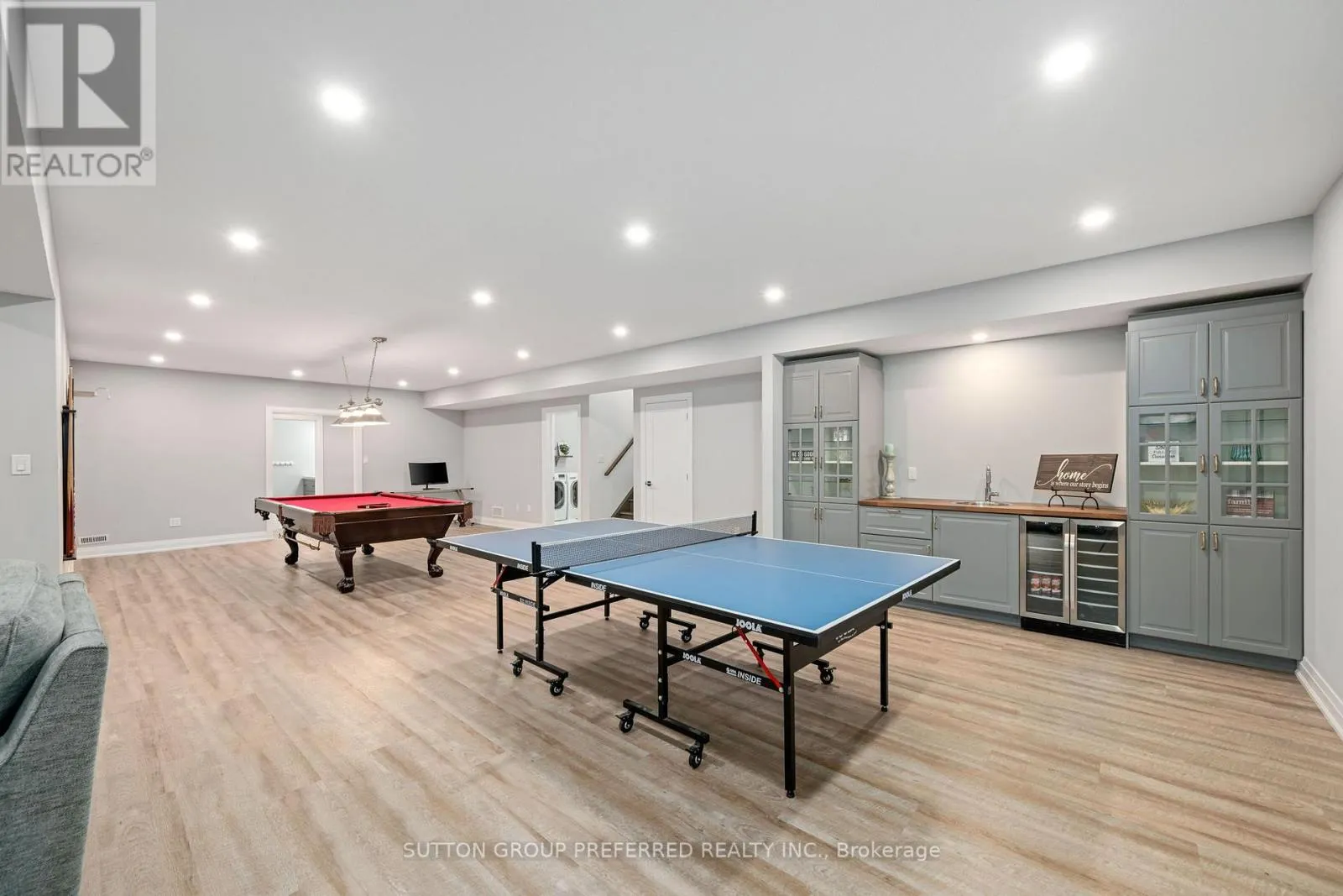 121 LEWIS DRIVE