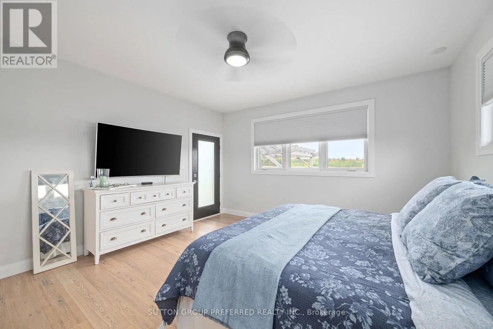 121 LEWIS DRIVE