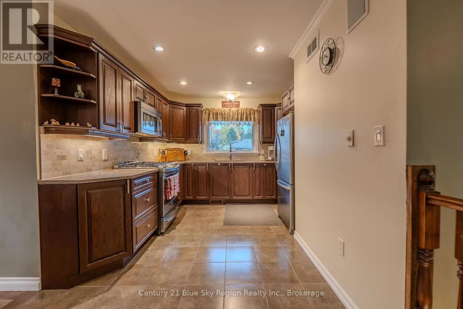 38 CEDARGROVE COURT