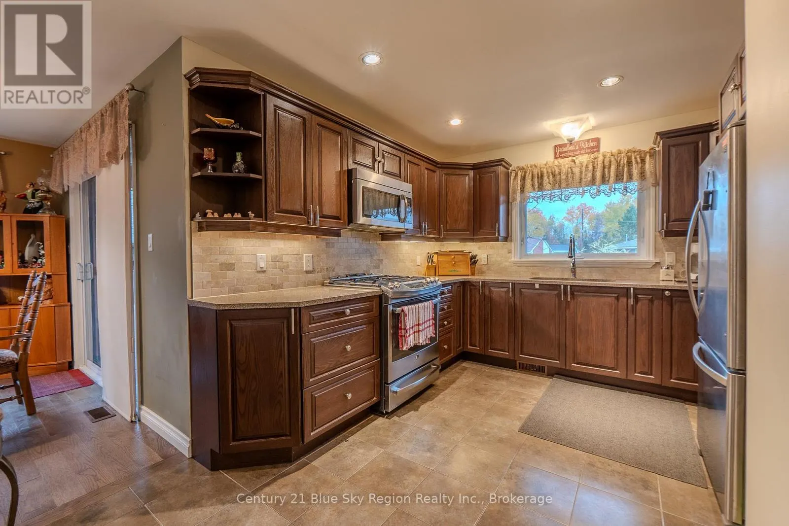 38 CEDARGROVE COURT