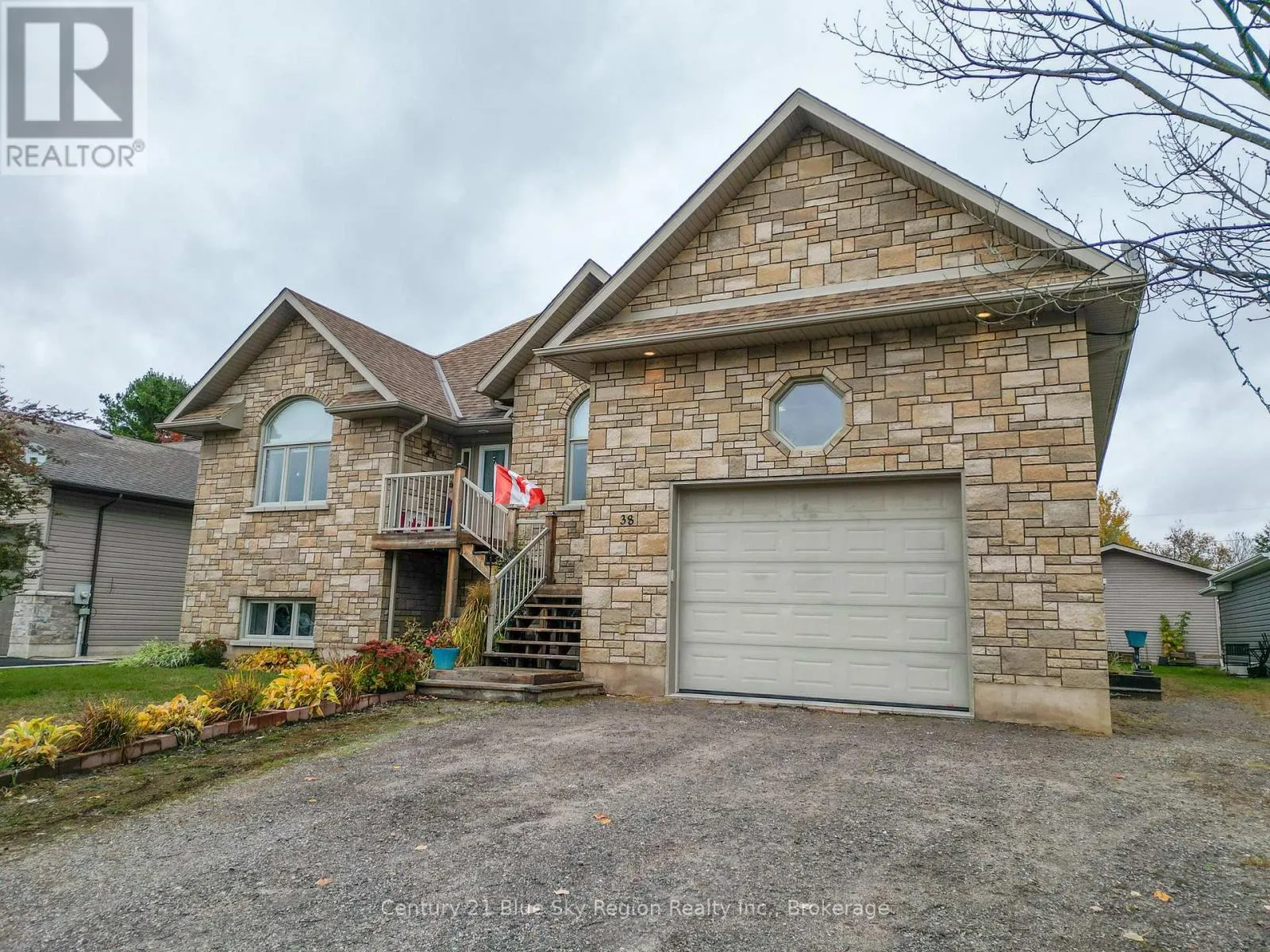 38 CEDARGROVE COURT