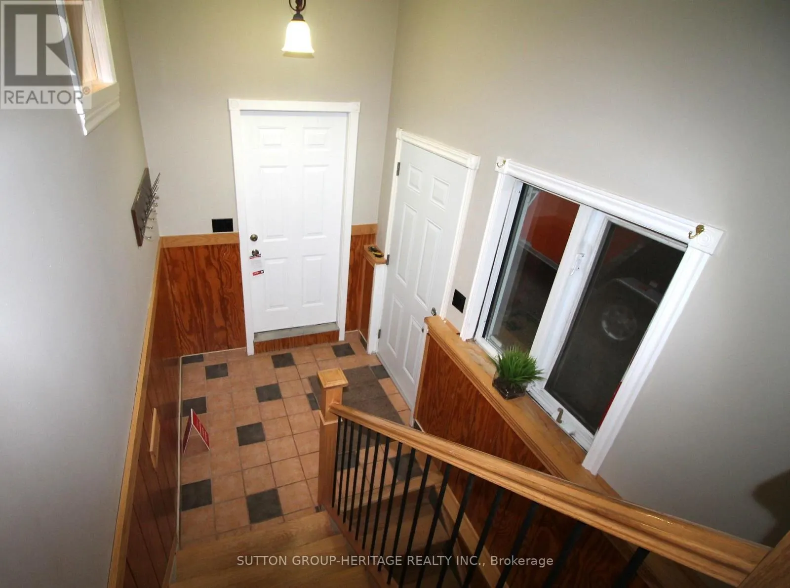 584 ROHALLION ROAD S