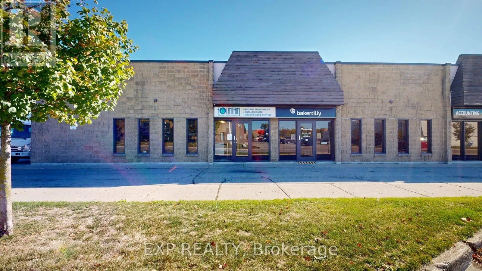 18 - 540 CLARKE ROAD, #18