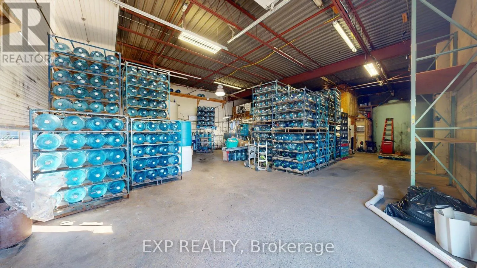 18 - 540 CLARKE ROAD, #18