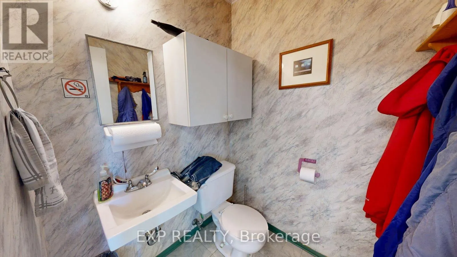 18 - 540 CLARKE ROAD, #18