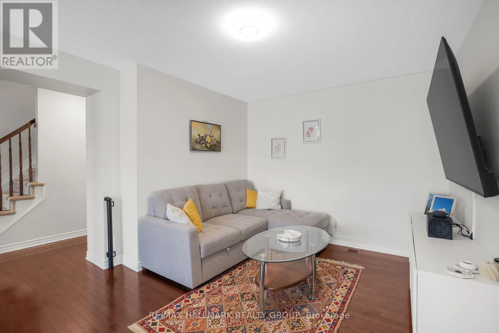 110 SUNSHINE CRESCENT
