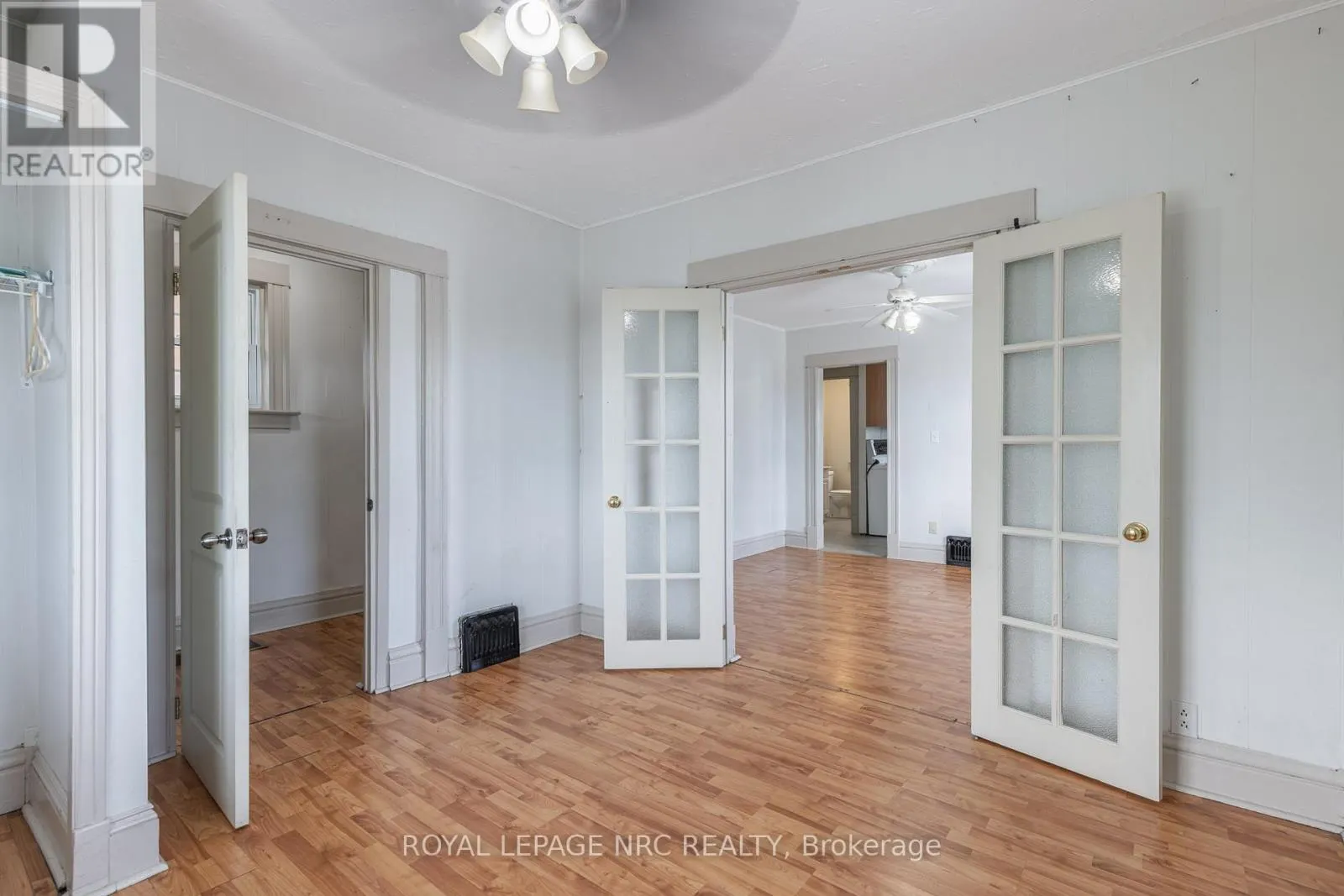44 CARLISLE STREET