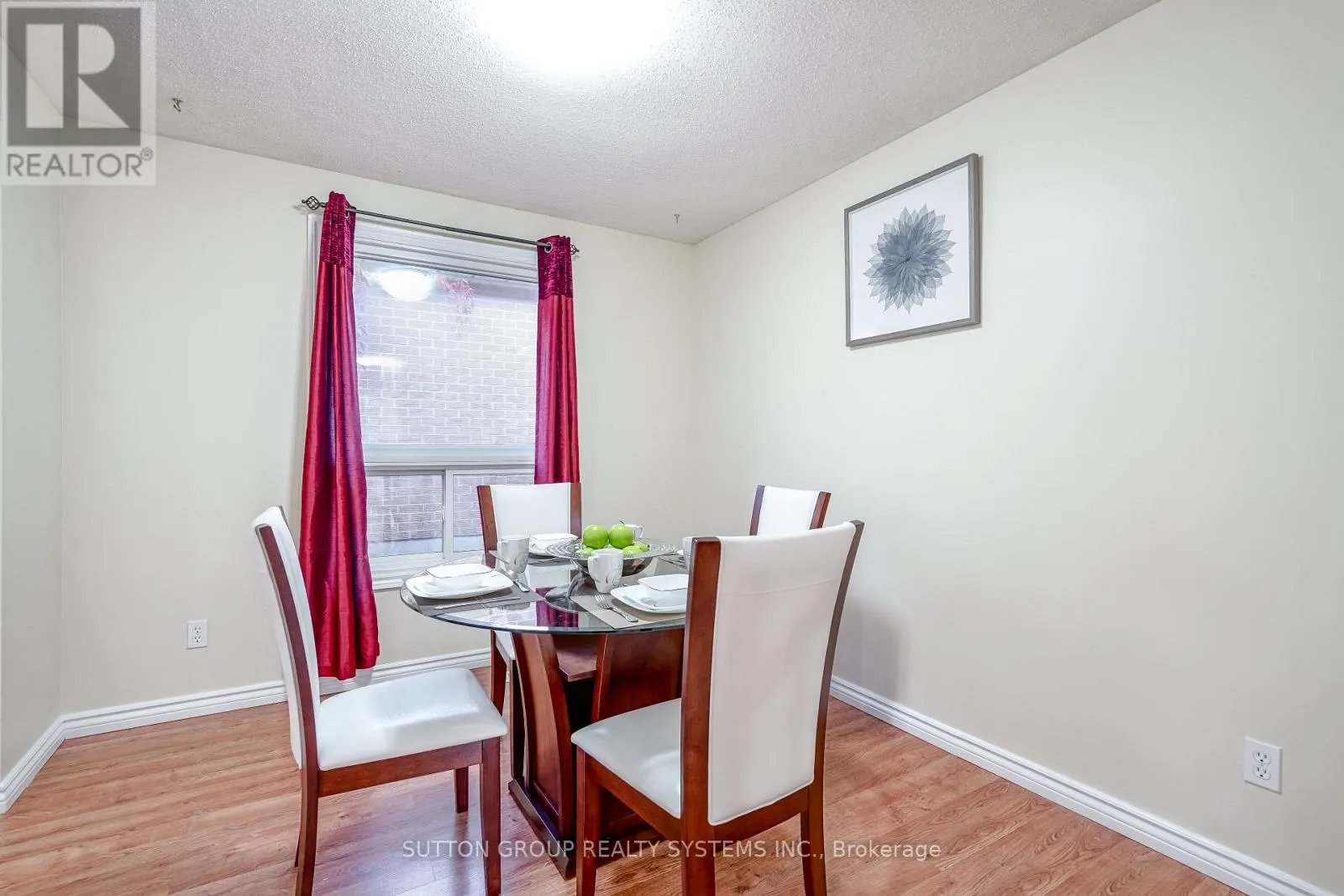 UPPER - 85 COVINGTON CRESCENT
