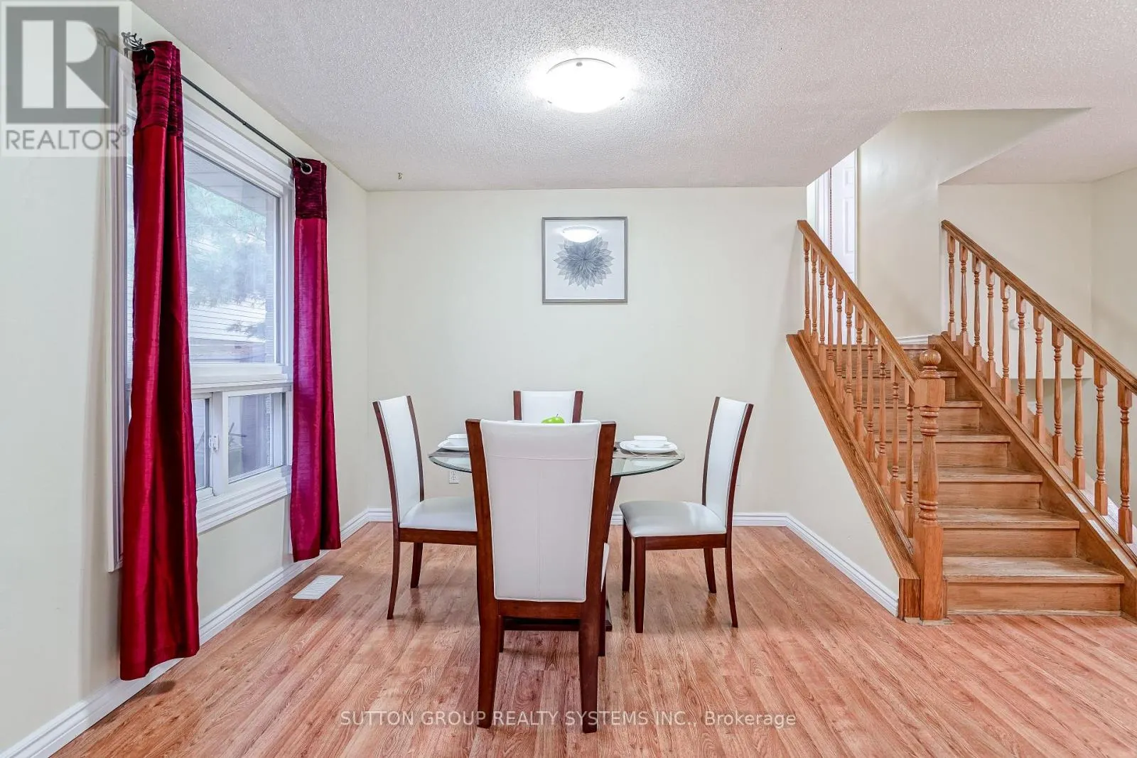 UPPER - 85 COVINGTON CRESCENT