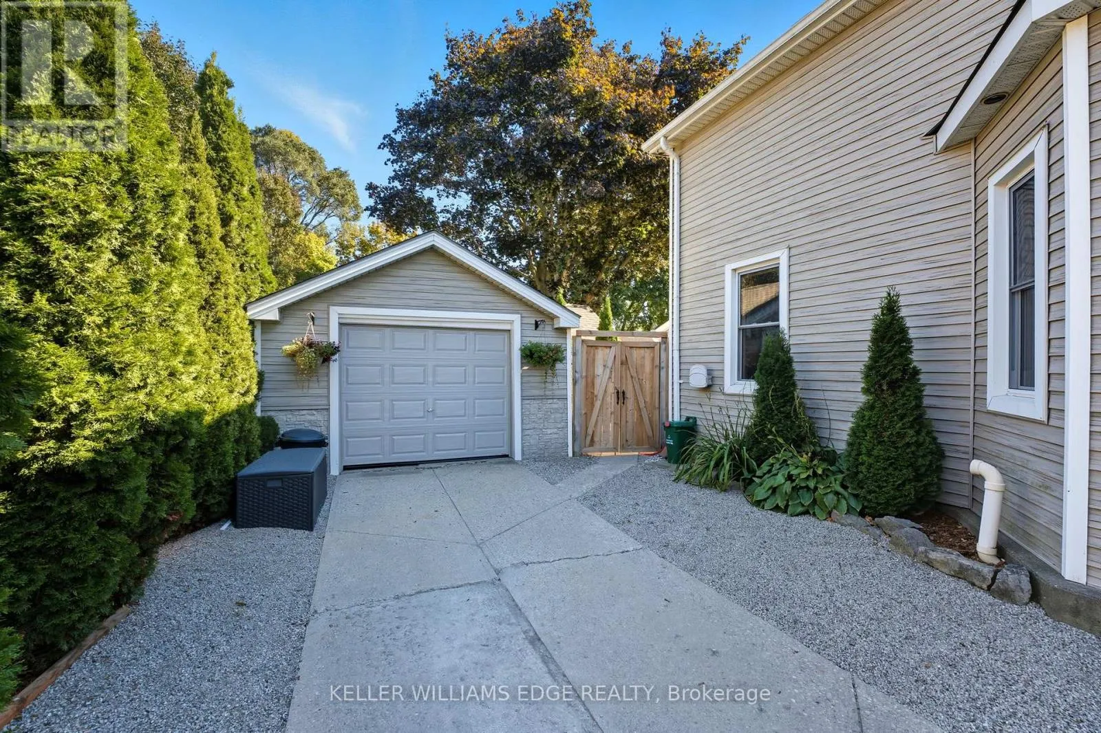 28 MOUNT PLEASANT STREET