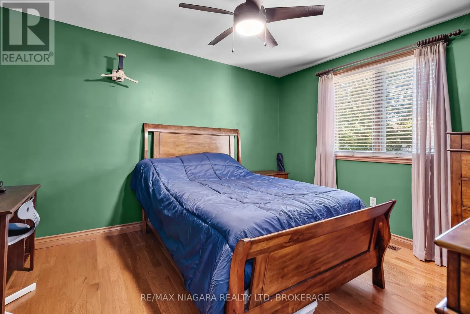 7297 GREEN BOUGHS ROAD
