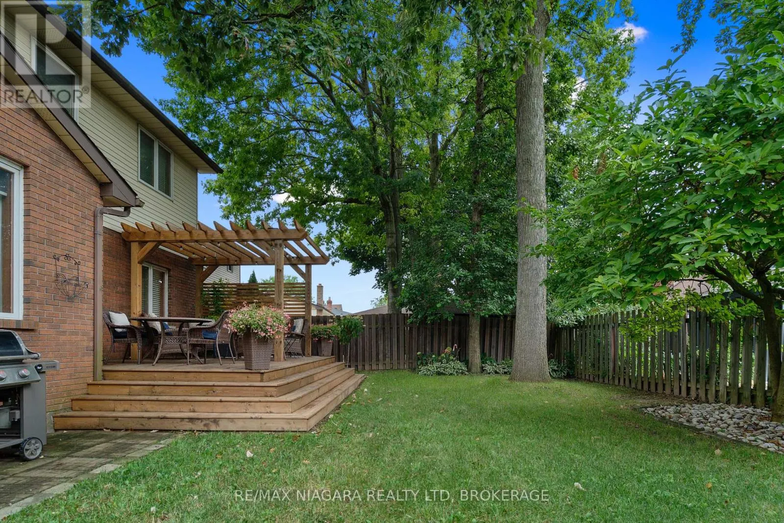7297 GREEN BOUGHS ROAD