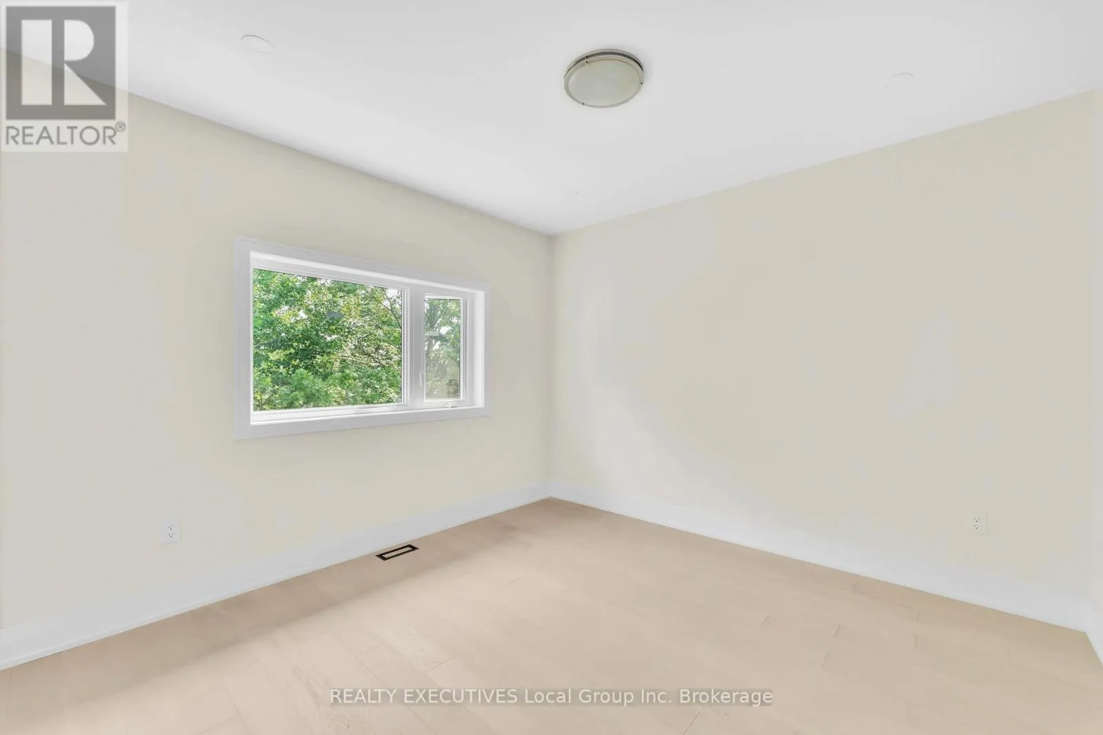 29 SHALLOT CRESCENT
