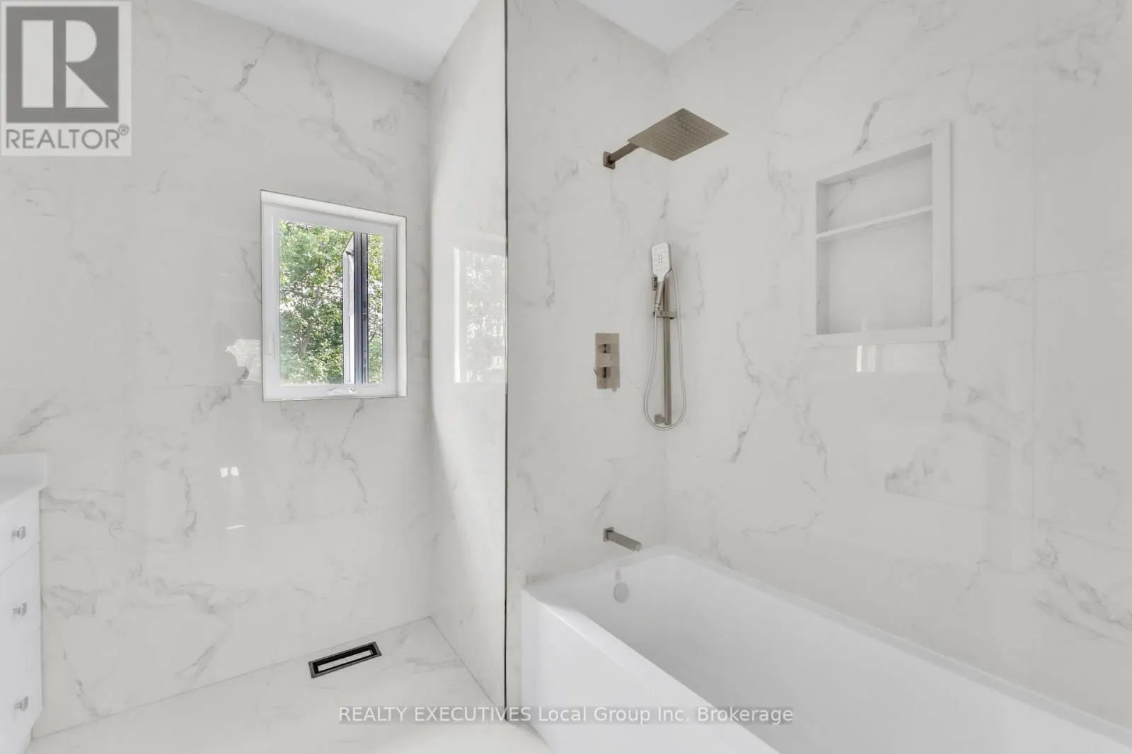 29 SHALLOT CRESCENT